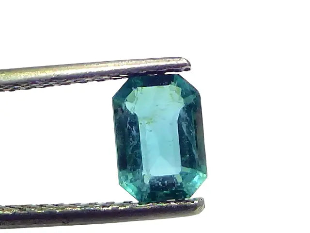 0.96 Ct GII Certified Untreated Natural Zambian Emerald Gemstone AAA