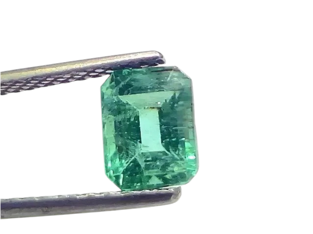 1.39 Ct Certified Untreated Natural Zambian Emerald Gemstone Panna - Venus Gems
