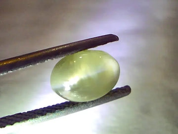 2.76 Ct Certified Untreated Natural Chrysoberyl Ceylon Cats Eye