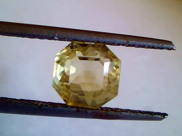 2.75 Ct Top Grade Unheat Untreat Natural Ceylon Yellow Sapphire