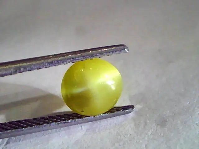 2.93 Ct IGI Certified Untreated Natural Chrysoberyl Cats Eye AAAAA