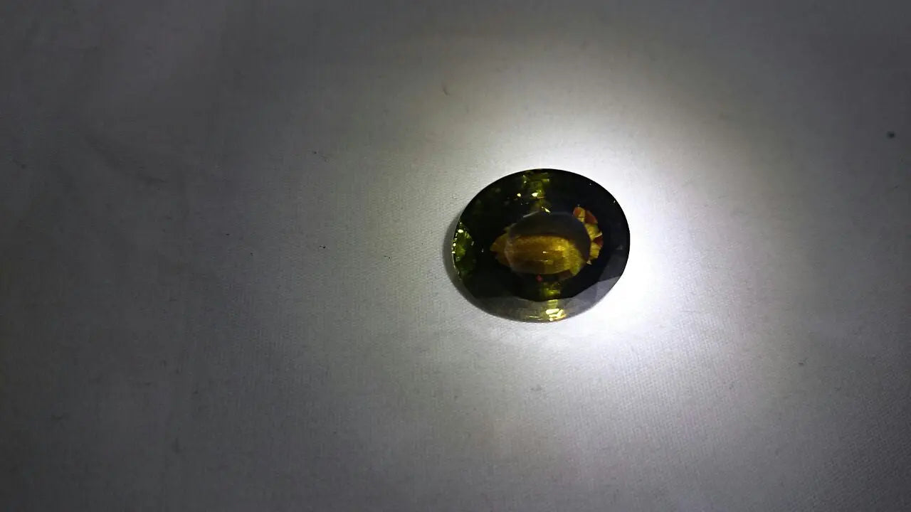 Huge 23.34 Ct Untreated Natural GRS Certified 80% Colour Changing Alexandrite