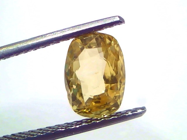 3.08 Carat 3.38 Ratti IGI Certified Yellow Sapphire Pukhraj Unheated Stone