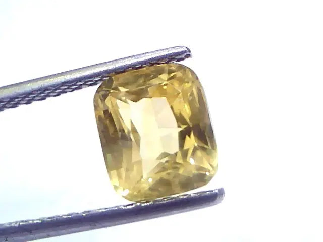 3.35 Ct IGI Certified Unheated Untreated Natural Ceylon Yellow Sapphire AAA