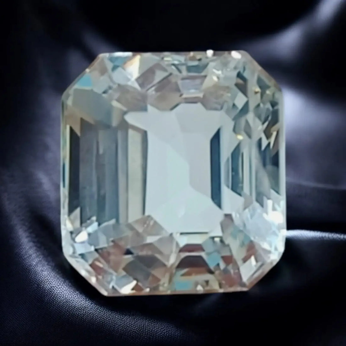 4.66 Ct IGI Certified Unheated Untreated Natural Ceylon White Sapphire Pukhraj - Venus Gems
