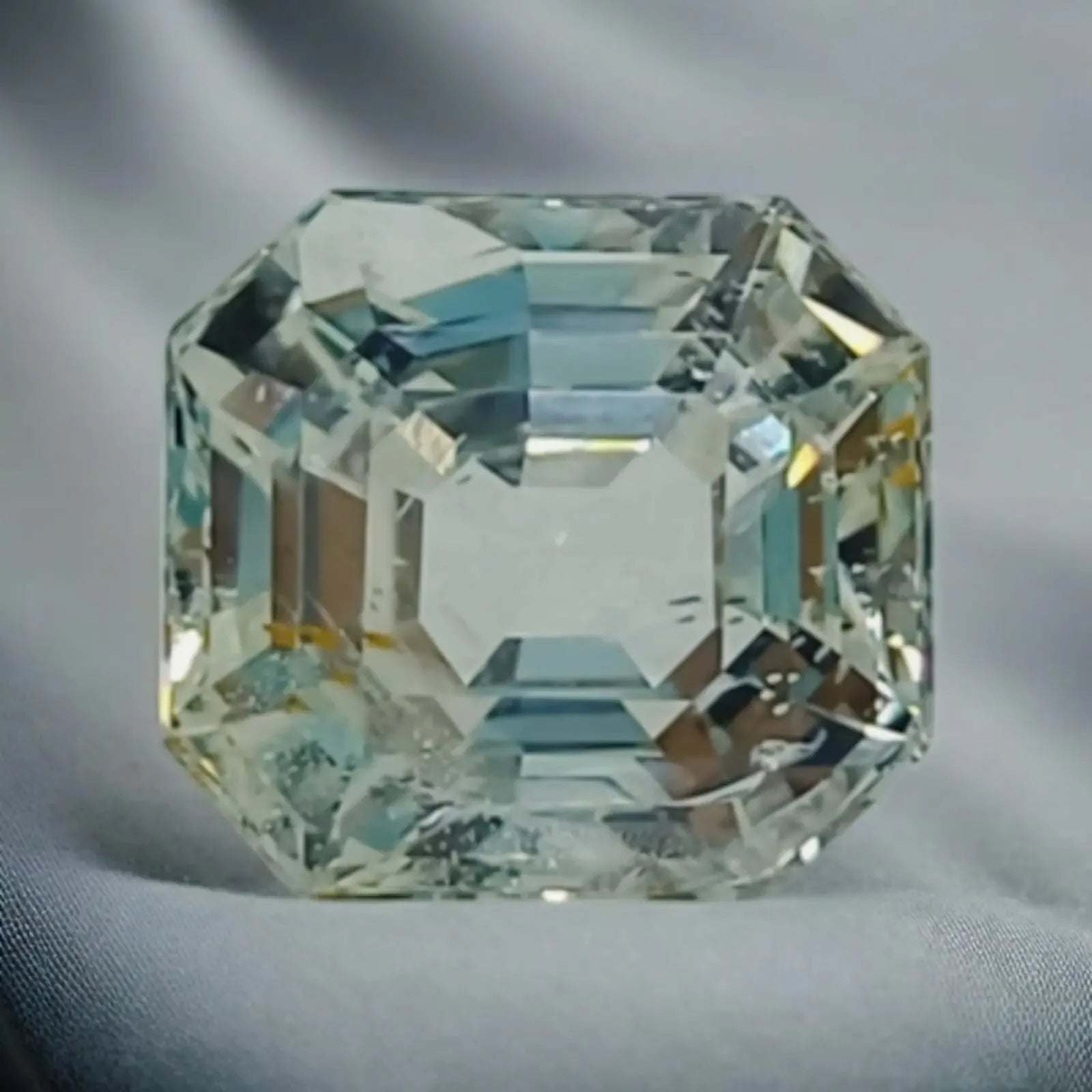 4.93 Ct IGI Certified Unheated Untreated Natural Ceylon White Sapphire AA - Venus Gems