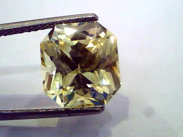7.96 Ct IGI Certified Unheated Natural Ceylon Yellow Sapphire Gems