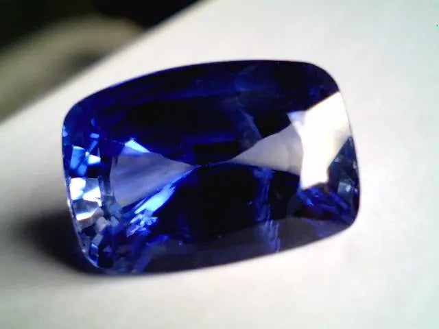 HUGE 10.2 CT UNTREATED NATURAL CEYLON BLUE SAPPHIRE A+ COLOUR
