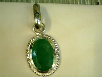 4.25 Ct Natural Emerald Studded In Silver Pendant