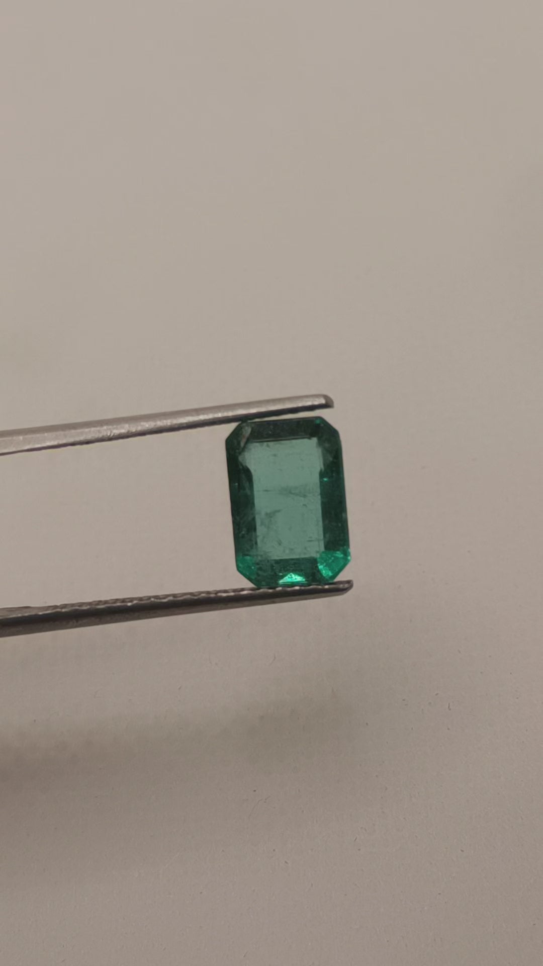 3.17 Ct GII Certified Untreated Natural Zambian Emerald Gemstones