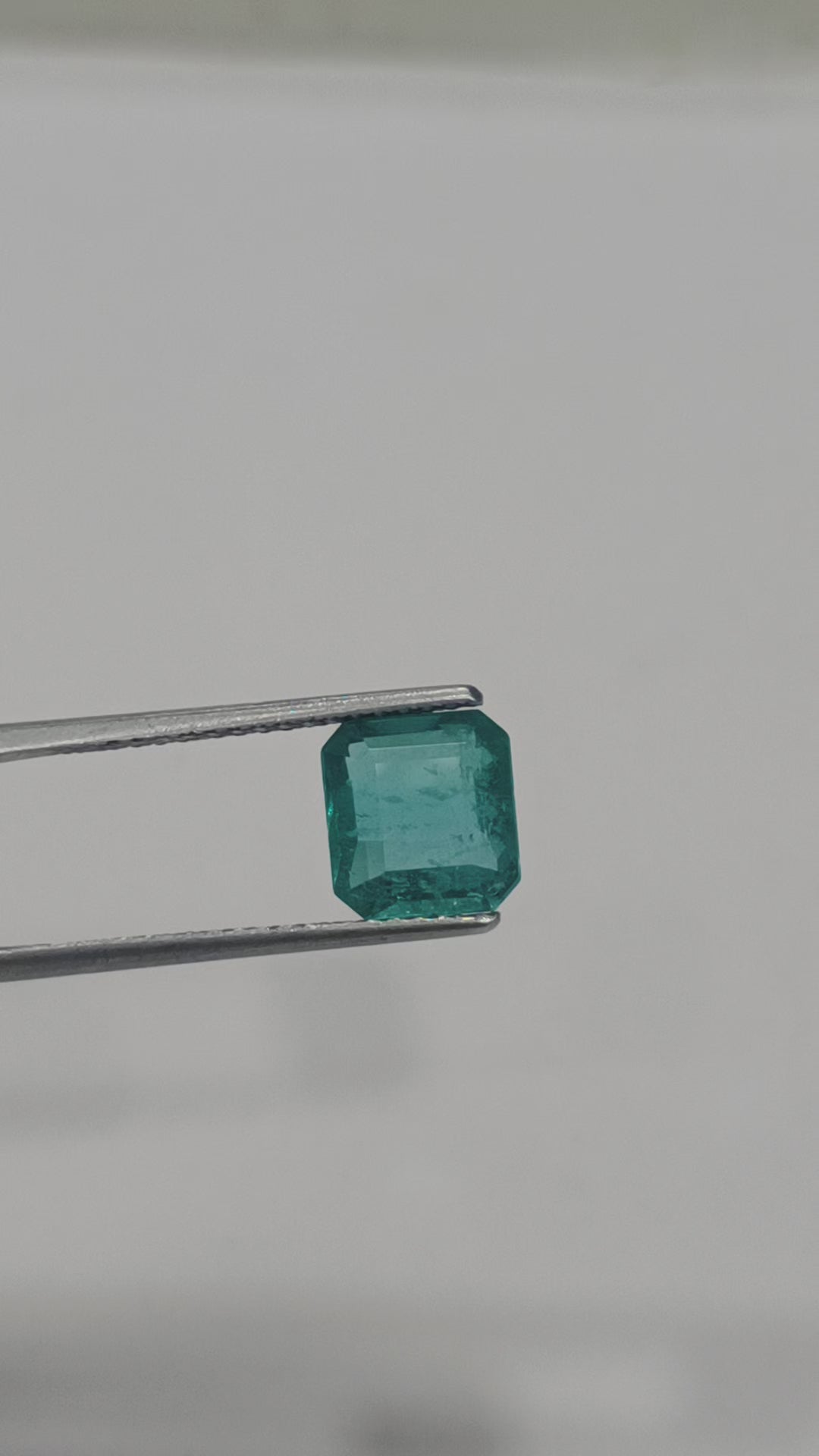 3.00 Carat 3.3 Ratti Natural Zambian Emerald Certified Untreated