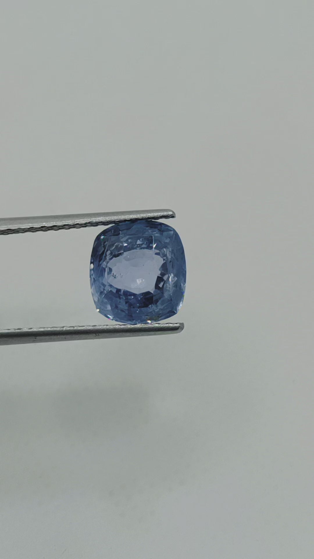 5.69 Ct IGI Certified Unheated Untreated Natural Ceylon Blue Sapphire