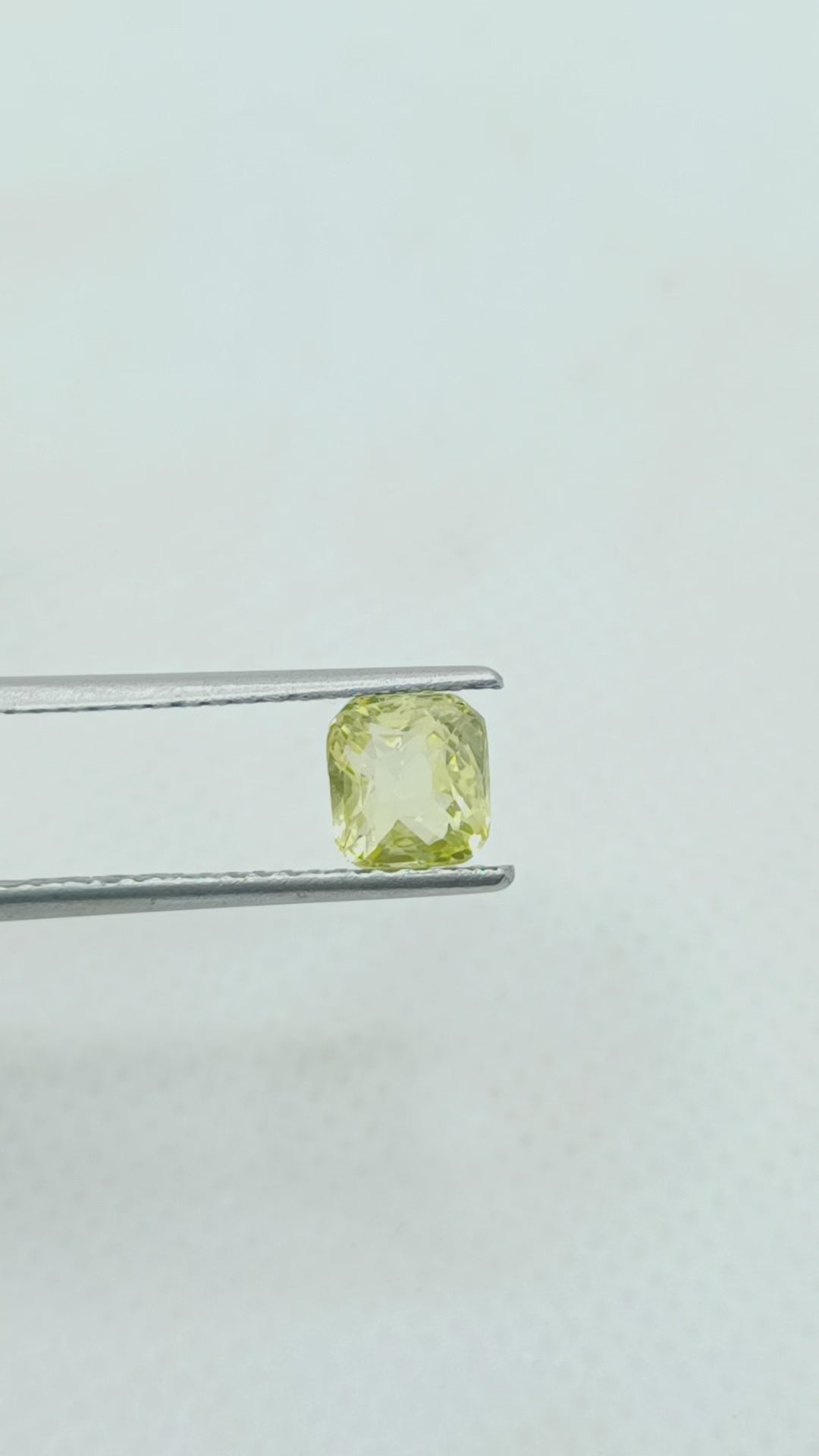 2.50 Ct Certified Unheated Untreated Natural Ceylon Yellow Sapphire Gems