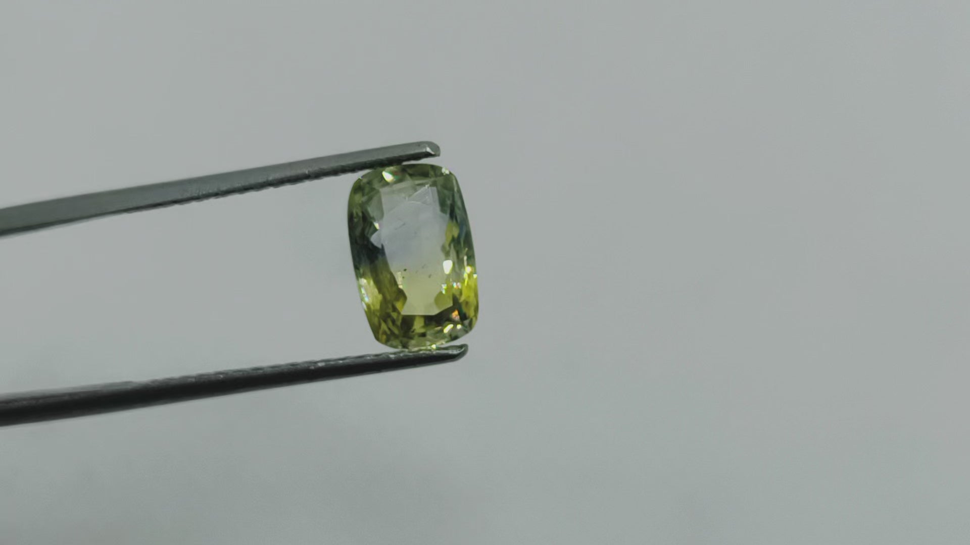 3.71 Ct Unheated Untreated Yellow Blue Mix Pitambari Pukhraj Sapphire