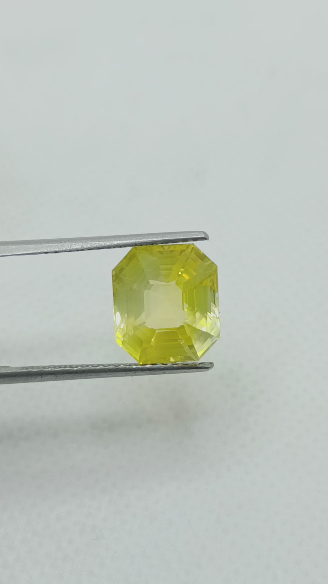 Huge 10.39 Ct IGI Certified Unheated Untreated Natural Ceylon Yellow Sapphire