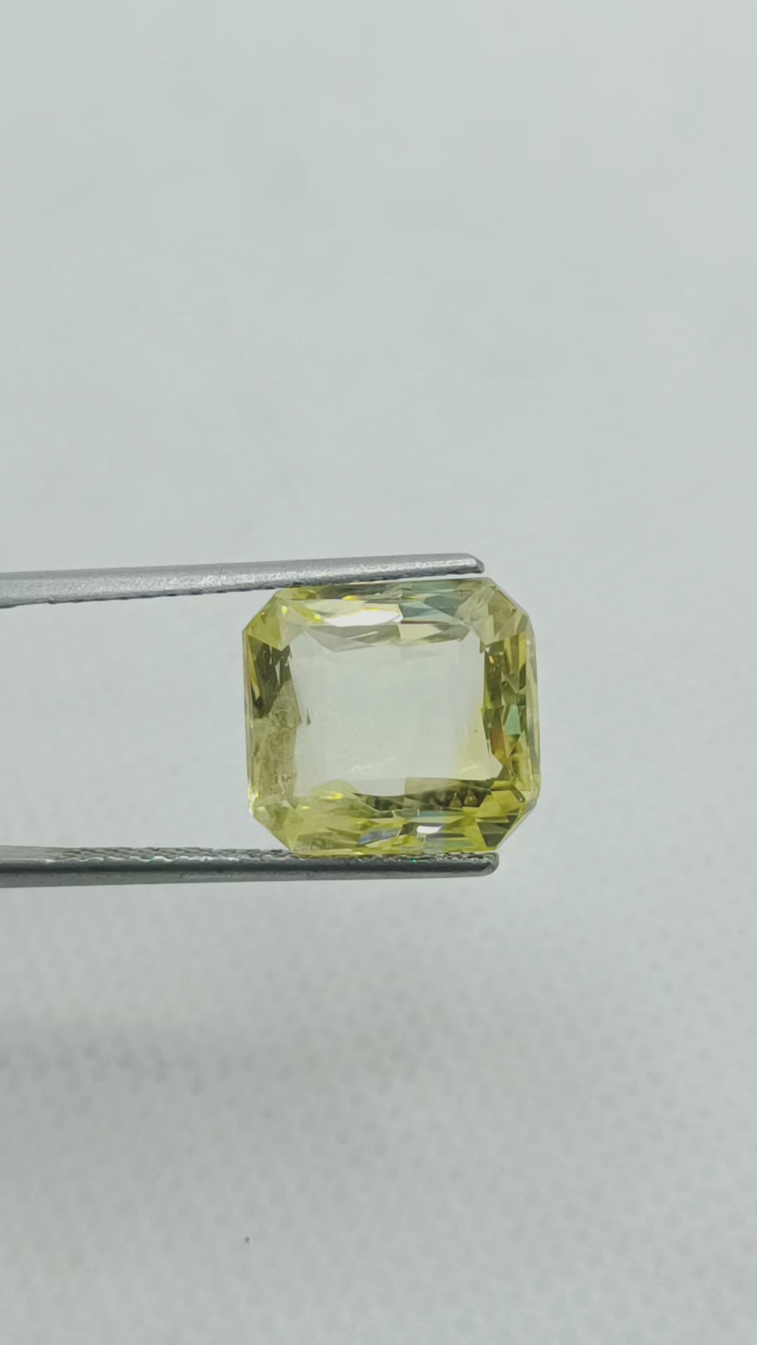 Huge 12.88 Ct IGI Certified Unheated Untreated Natural Ceylon Yellow Sapphire