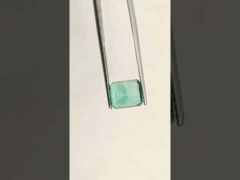 3.64 Ct GII Certified Untreated Natural Zambian Emerald Panna Gemstone