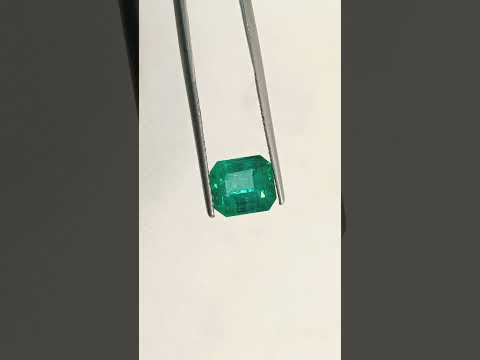 3.26 Ct GII Certified Untreated Natural Zambian Emerald Panna Gemstone